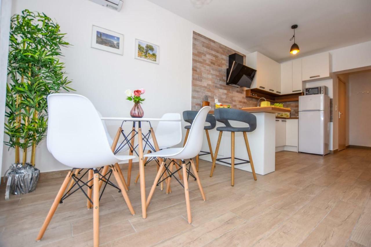 Apartments Milena 8 Мандре Екстериор снимка