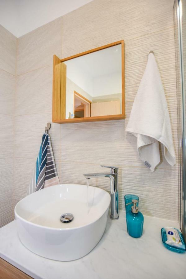 Apartments Milena 8 Мандре Екстериор снимка