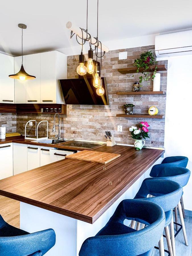 Apartments Milena 8 Мандре Екстериор снимка